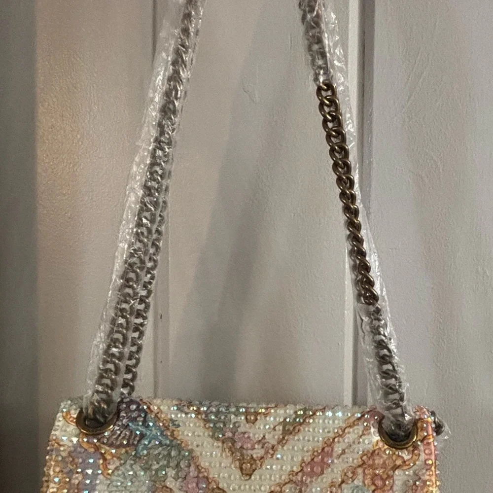 Kurt Geiger NWT The Brixton Seascape Iridescent Studded Bag W/Dustbag. - Picture 4 of 16